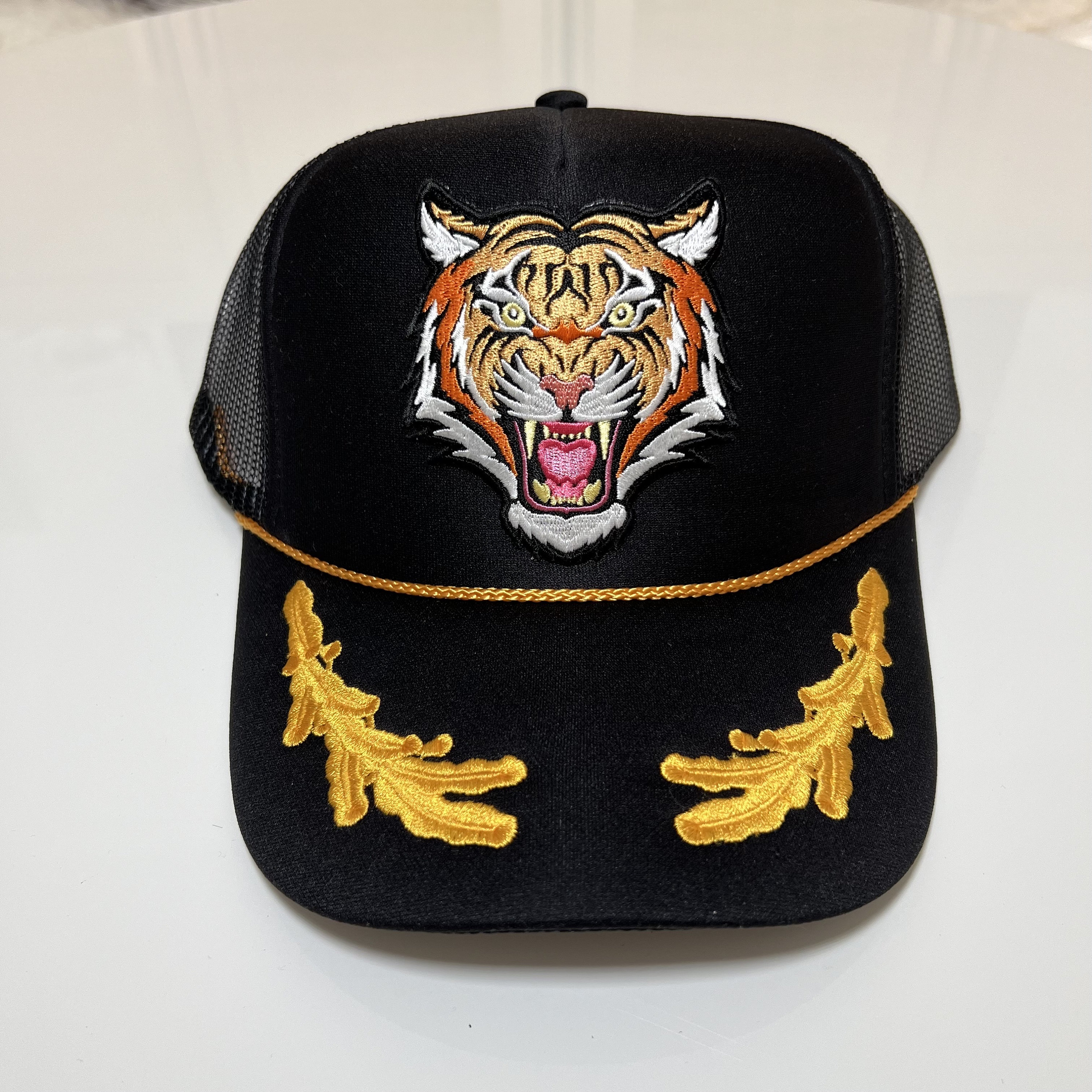 ★1011 GALLERY★ EMBROIDERED TIGER TRUCKER CAP Black Tiger Embroidery Baseball Cap Snapback Casual Fashion