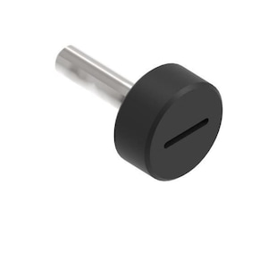 Può includere: Un oggetto cilindrico nero con una fessura orizzontale, attaccato a un'asta di metallo argentato. L'immagine include anche il testo "T Print" e "MADE IN ITALY" con la bandiera italiana.