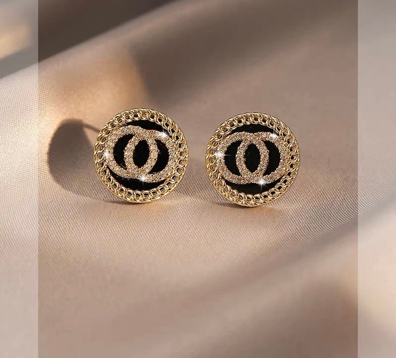 chanel gold stud earrings