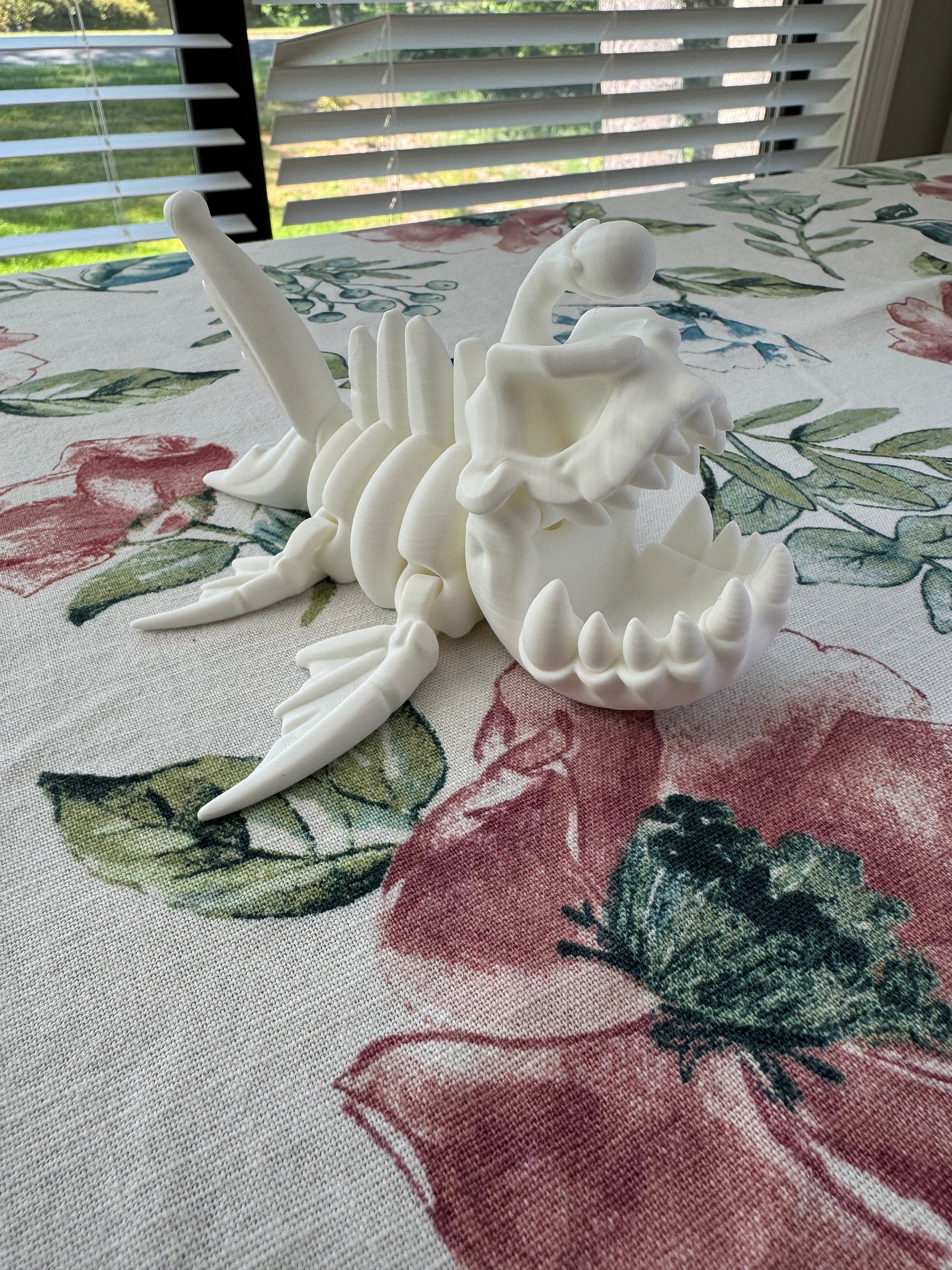 Angler fish skeleton: a 3D-printed fidget.