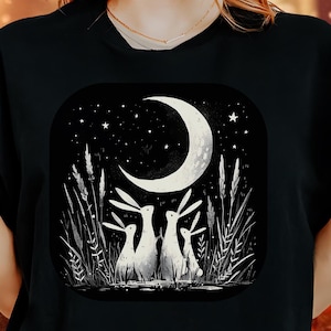 Niedliches Kaninchen T-Shirt, himmlischer Mond Hase, dunkles Cottagecore T-Shirt, Geschenk für Kaninchenliebhaber, Goblincore Ästhetik, Wald T-Shirt, Tierliebhaber Geschenk