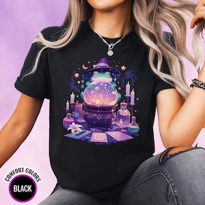 Camiseta de rana bruja con colores cómodos, camiseta estética de tarot Harajuku, top de bola de cristal de rana mágica gótica pastel, un regalo kawaii y espeluznante para ella.