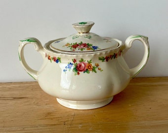 Grindley Cream Petal sugar bowl and lid. Vintage floral sugar bowl with 2 handles. Made in England.