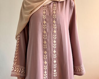 Rose Pink Abaya für Frauen Creme Stickerei Abaya mit passenden Hijab Sommer Leichtes Abaya Kleid
