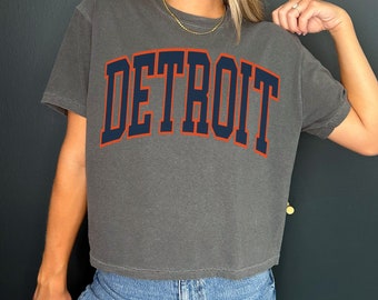 Vintage Detroit Baseball ritagliata Tshirt Tigers camicia Detroit T-shirt Retro Tigers tee Detroit Pride Tigers regalo Comfort colori Crop Top