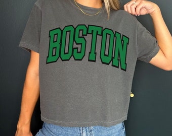 Vintage Boston Baloncesto Camiseta recortada Celtics Camisa Boston Baloncesto Camiseta Retro Boston Celtics regalo Comfort Colors Crop Top