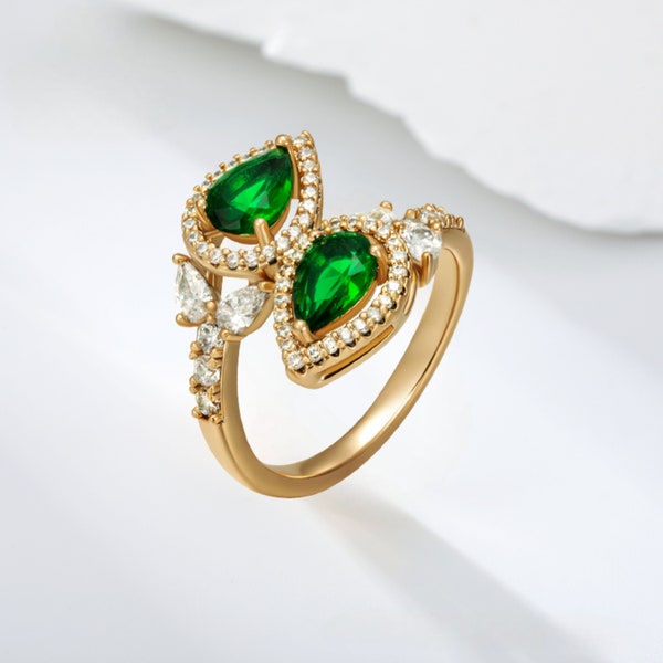 GREEN CLEOPATRA RING