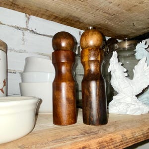 Vintage Wood Pepper Mill and Salt Shaker /Boho/Woodsy/Farmhouse