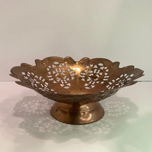 Vintage 70&#39;s Brass Pedestal Bowl