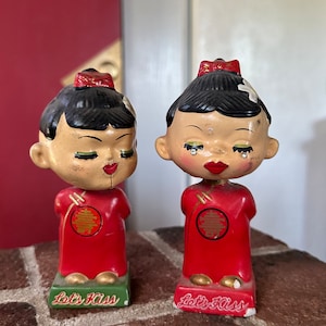 Vintage Asian Kissing Bobble Heads