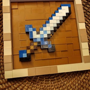 Minecraft-inspirerad föremålsram - Diamantsvärd