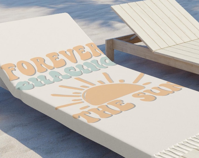 Forever Chasing the Sun beach towel: Retro beach blanket