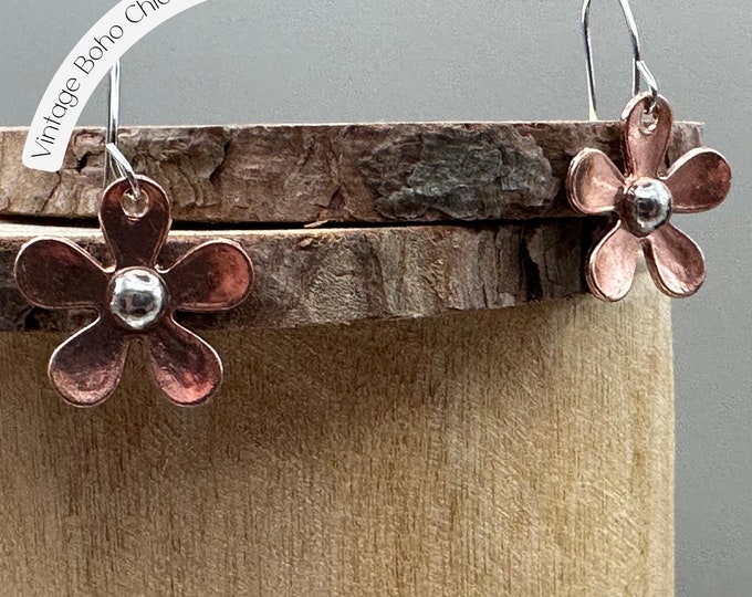 Vintage Boho Chic Daisy Flower Drop Earrings | Antique Bronze Alloy, Hypoallergenic & Nickel-Free | Red Copper Finish | Unique Gift Idea