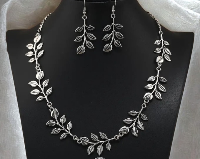 Boho Leaf Jewelry Set: Vintage Silver-Plated Necklace & Earrings