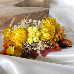 Hair comb yellow dried & preserved flowers -Country boho hairstyle accessory