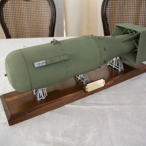 Bomba atómica MKI "Little Boy", modelo 1/6, gran escala - Oppenheimer, ejército estadounidense, Segunda Guerra Mundial