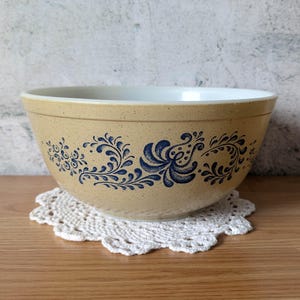 Vintage PYREX 403 HOMESTEAD Speckled 2 1/2qt Mixing Bowl