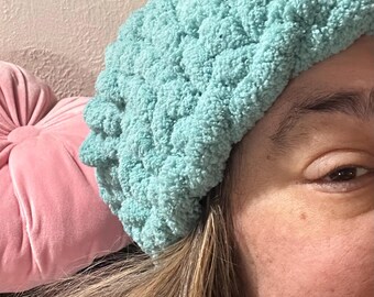 Gorro tejido a mano suave / Gorro de invierno grueso y suave / Gorro de chenilla acogedor / Regalo hecho a mano para ella y para él