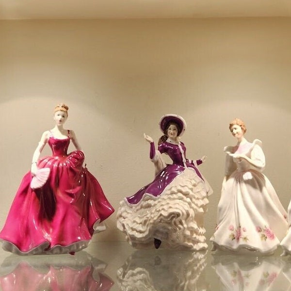 Royal Doulton - Beautiful group of ladies figurines, Excellent Condition, Vintage Bone China