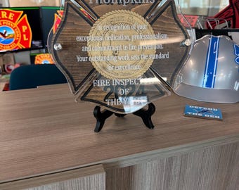 Prêmios para Bombeiros e Corpo de Bombeiros | Placas de Madeira Personalizadas com a Cruz de Malta | Presentes de Reconhecimento Personalizados