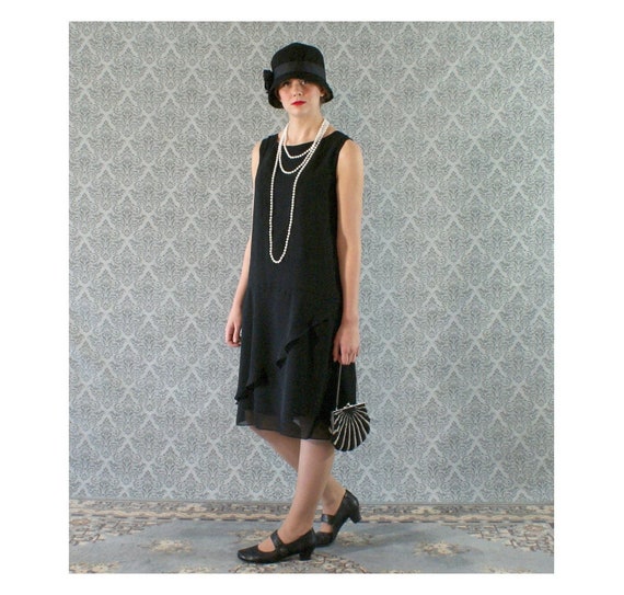 open lace back dress Green roaring 20s satin party dress with handkerchief skirt