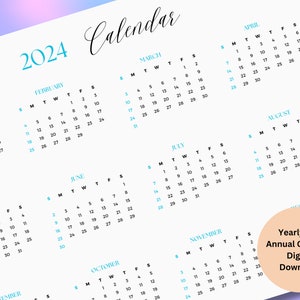 Può includere: Un calendario stampabile 2024 con uno schema di colori blu chiaro e bianco. Il calendario è diviso in 12 mesi, ognuno con la propria griglia che mostra i giorni della settimana e le date. Il calendario include anche un titolo che dice "Calendario annuale e annuale Download digitale".