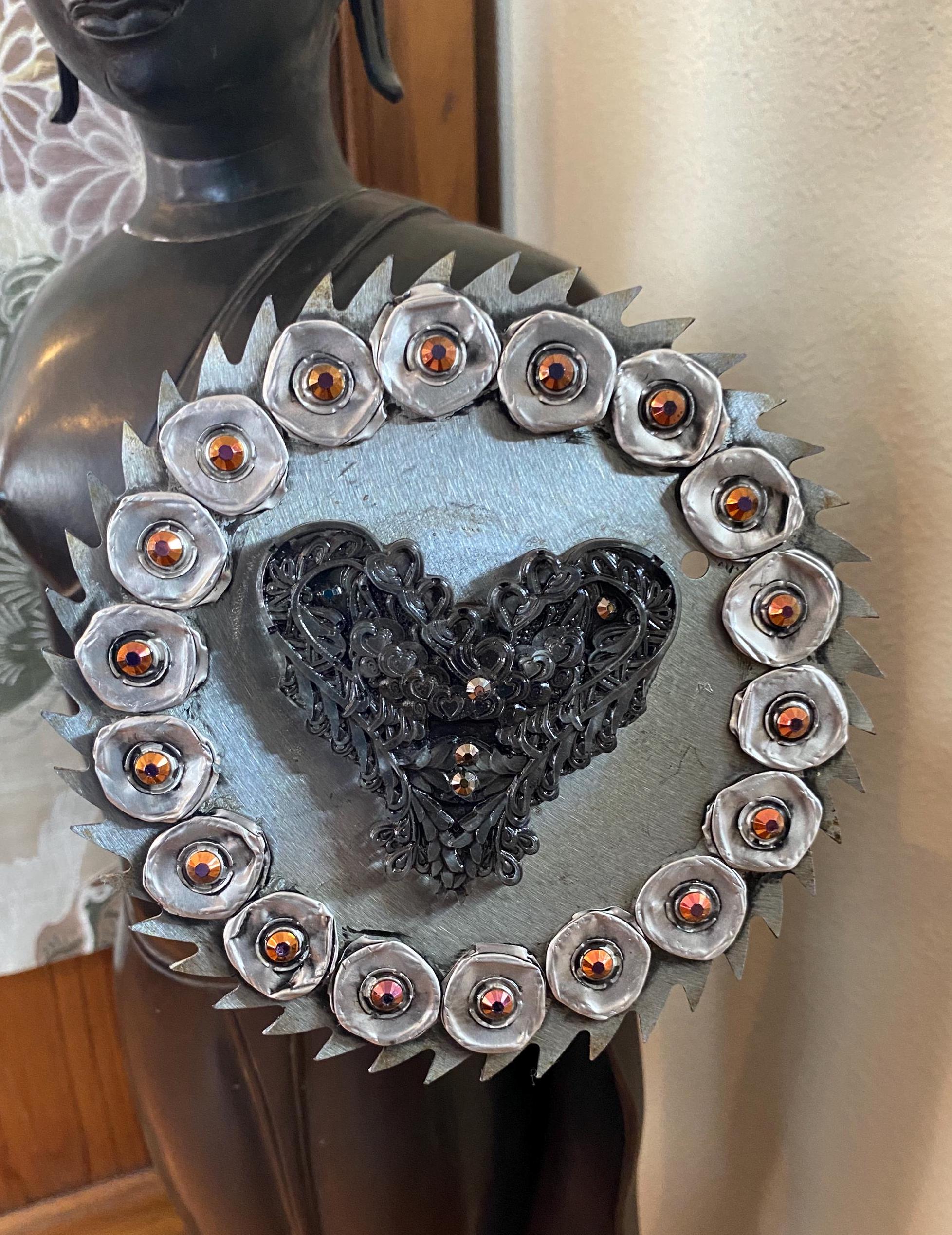 Flowery Heart - Recycled Handcrafted Eco-Friendly Décor Rustic Wall Art Unique Home Gift Handmade Upcycled Metal Stone Wreath Studio - Thumbnail 4