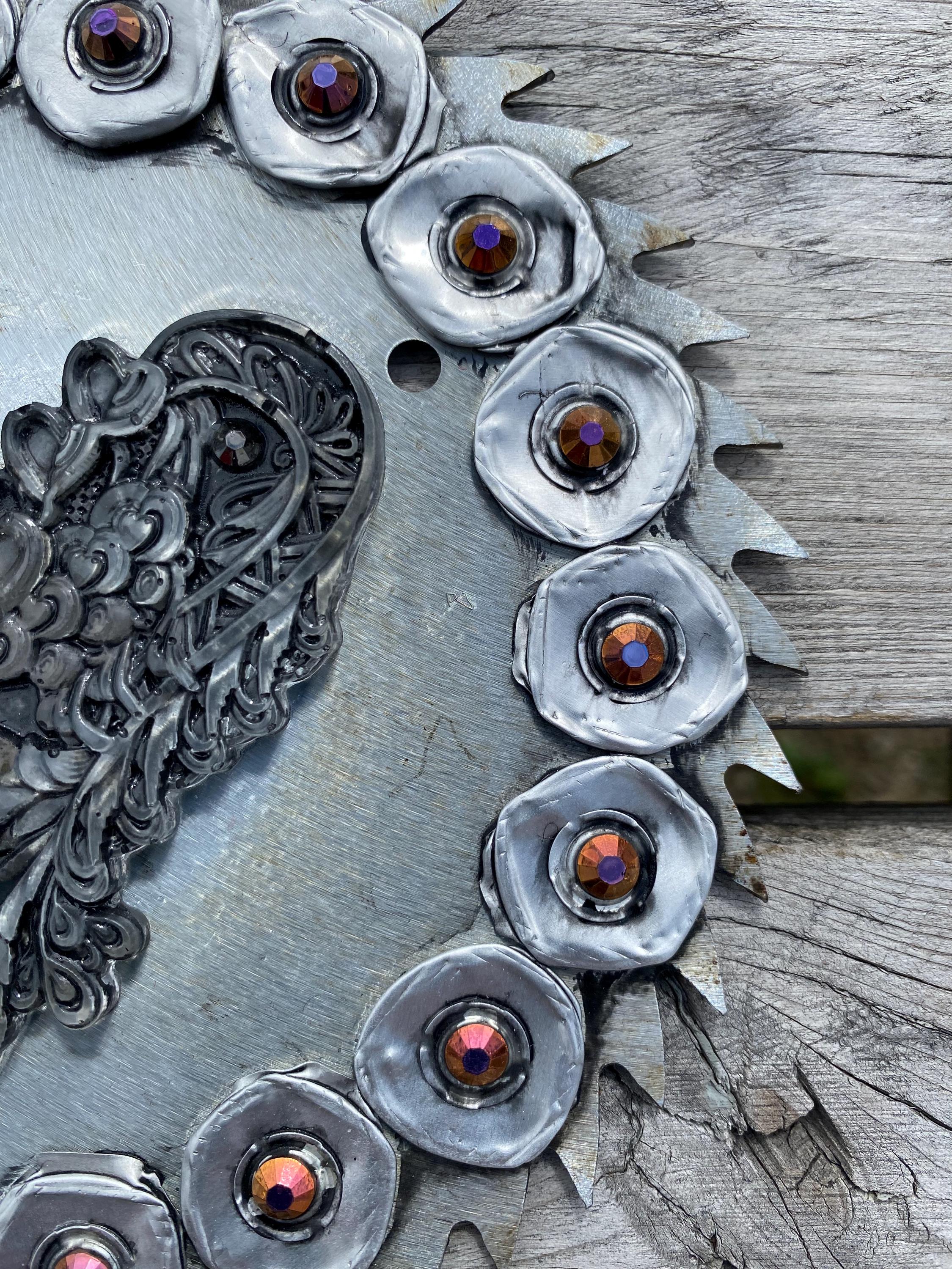 Flowery Heart - Recycled Handcrafted Eco-Friendly Décor Rustic Wall Art Unique Home Gift Handmade Upcycled Metal Stone Wreath Studio - Thumbnail 2