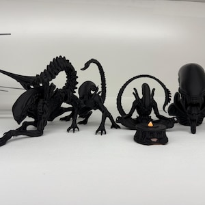 Figuras de escritorio de extraterrestres xenomorfos