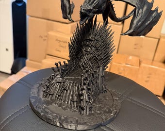 Drache auf dem Eisernen Thron - Game of Thrones