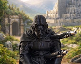 Boromir Captain on Gondor Slain Pen Holder