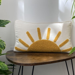 Sun Embroidered Cushion Cover, Gift Home Decor, Housewarming Gift, Cozy Home Accent, Tufted Yellow Sun Throw Pillowcase, Cotton, 30x49cm