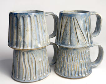 Tazas de cerámica texturizada hechas a mano: cerámica rústica esmaltada en azul, juego de cuatro