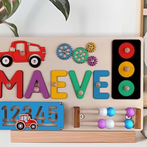 Puzzle z imieniem Montessori Busy Board Personalizowana zabawka z imieniem dla dziewczynki - drewniana układanka na pierwsze urodziny lub prezent na baby shower