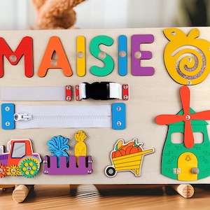 Puzzle z imieniem, spersonalizowana tablica z zajęciem Montessori Puzzle z imieniem dla chłopca - drewniana układanka z prezentem na pierwsze urodziny lub baby shower