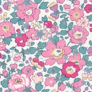 Liberty Japan &quot;Betsy Stars&quot; Tana Lawn Fabric in Pink and Silver | Discontinued Cotton Fabric for Quilting, Sewing & Crafts