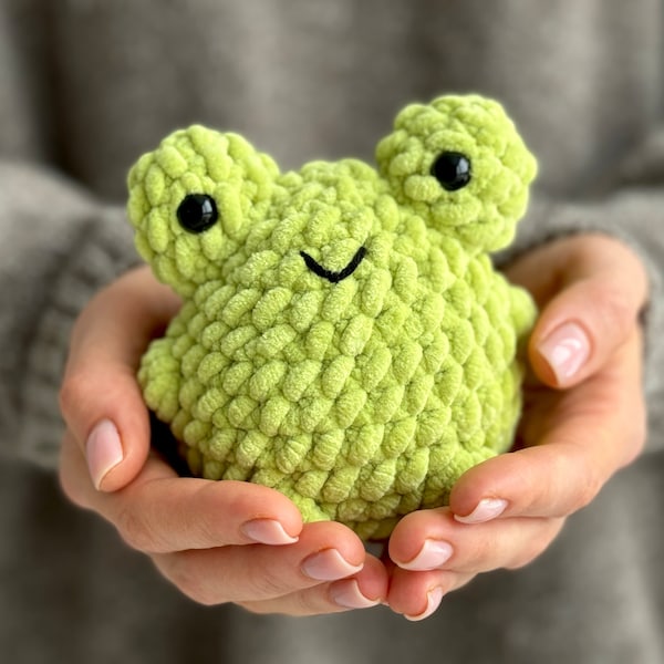 Fred the Frog Crochet Pattern | Cute Frog Plushie Pattern | Easy Amigurumi Frog Crochet Pattern for Beginners | PDF Pattern only