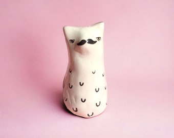 Ceramic Salt and Pepper Shaker Moustache Cat, Clay&Slay, Gift for Her, Handpainted, Pottery shaker, Gift for Tea Lovers, Cat Cute Figurine