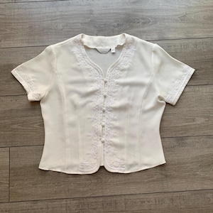 Vintage Ivory Embroidered Short Sleeve Blouse  — M size