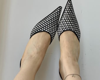 Vintage Black & White Geometric Leather Slingbacks — US 7.5–8