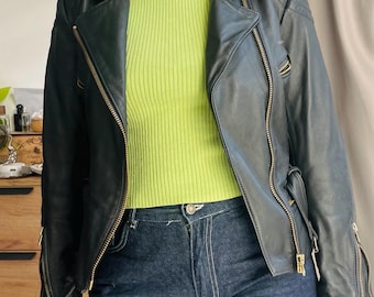 Vintage leren bikerjack met dubbele rij knopen uit de jaren 60 — maat S
