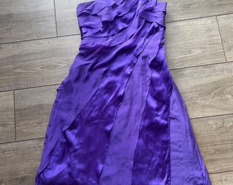 Vintage-Kleid aus 100 % Seide in Lila mit einem Schulterträger – Größe S