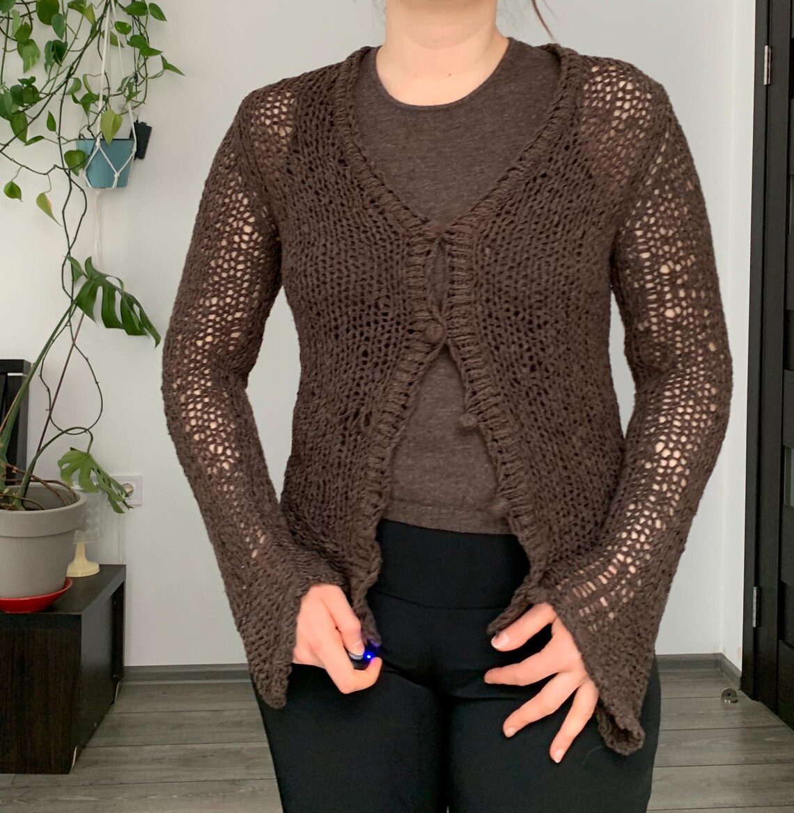 Vintage Brown Fishnet Crochet Knit Buttoned Up Cardigan —S size, foto 4 di 5