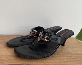 Vintage Laura Biagiotti Leather Thong Heel Sandals — US 8 / EU 39