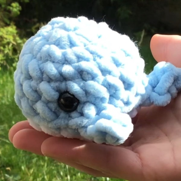 Peluche en crochet mini baleine amigurumi