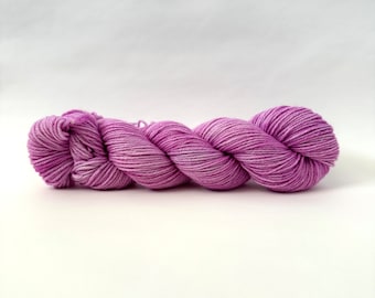 TEÑIDO A PEDIDO - Hilo teñido a mano - Mirto morado