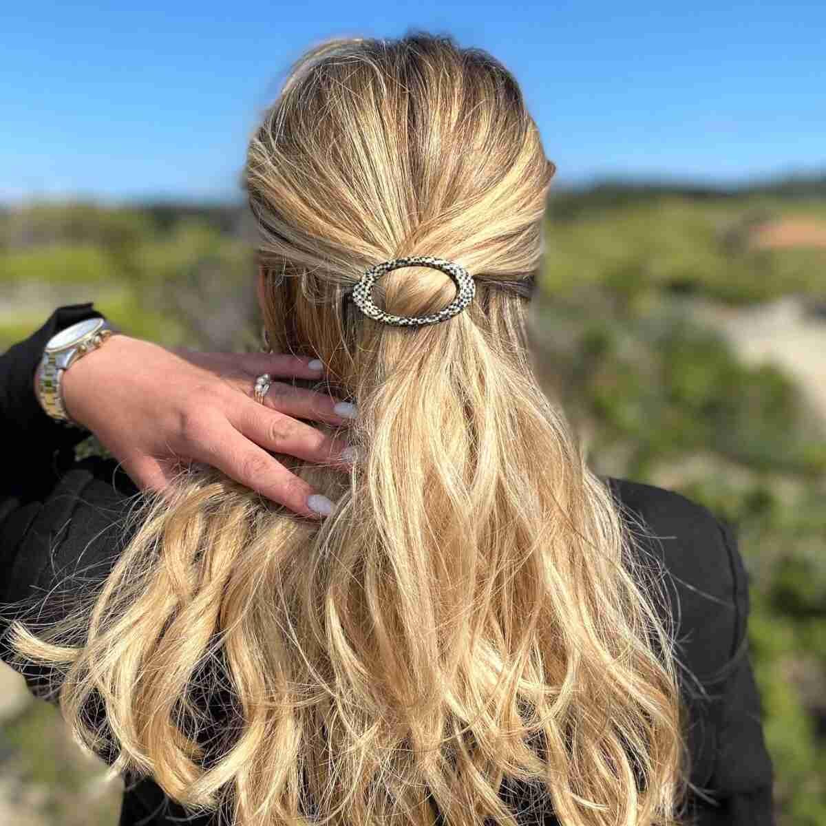 Fermaglio Per Capelli Parcelona Francese Ovale 8,9 Cm, Celluloide Rosa Cipria, Senza Metallo, Leggero E Di Lusso Made In France