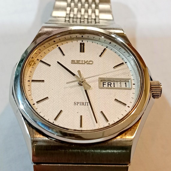 Vintage Men's Watch Seiko Spirit Quartz System - Day/date
