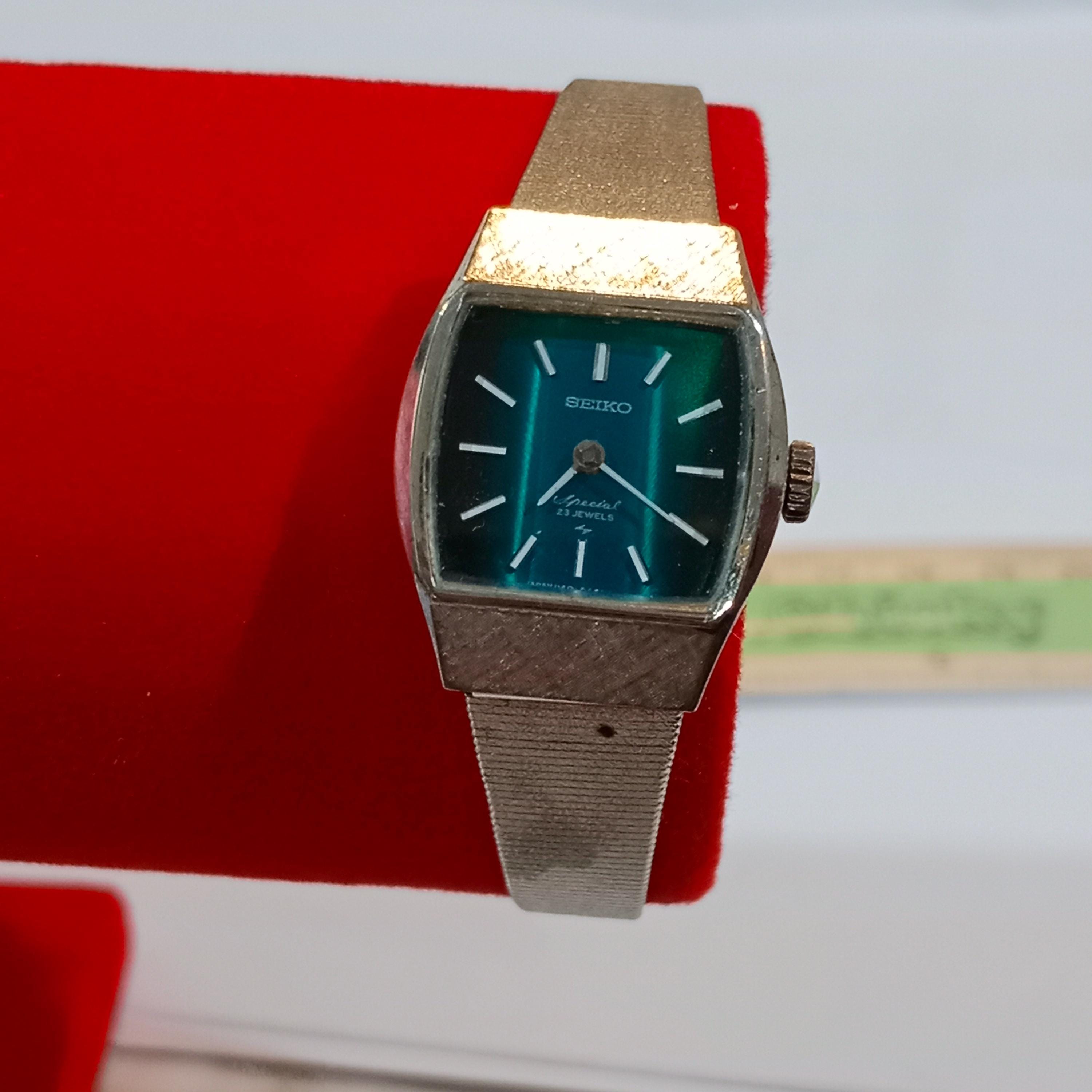SEIKOＬＭ 23JEWELS Vintage Womens Seiko Special 23 Jewels Wind-up Emerald Green