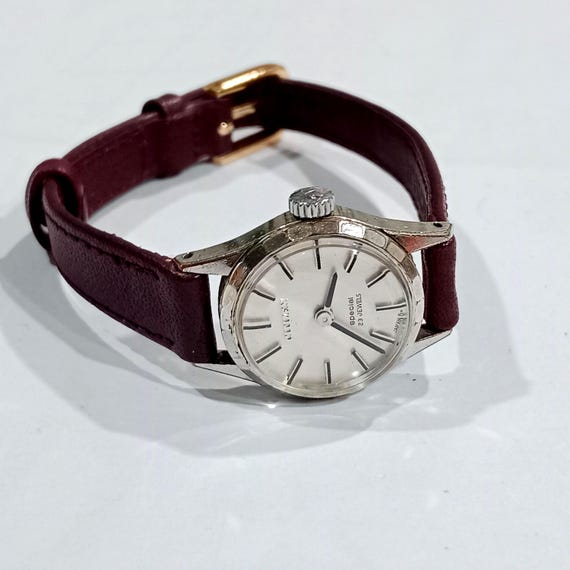 Vintage Citizen Womens Wristwatch - Round Dial, Manual Wind  display picture 3